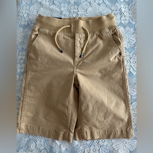 GAP Kids Boys Medium  Tan shorts with elastic waistband - Picture 2 of 9